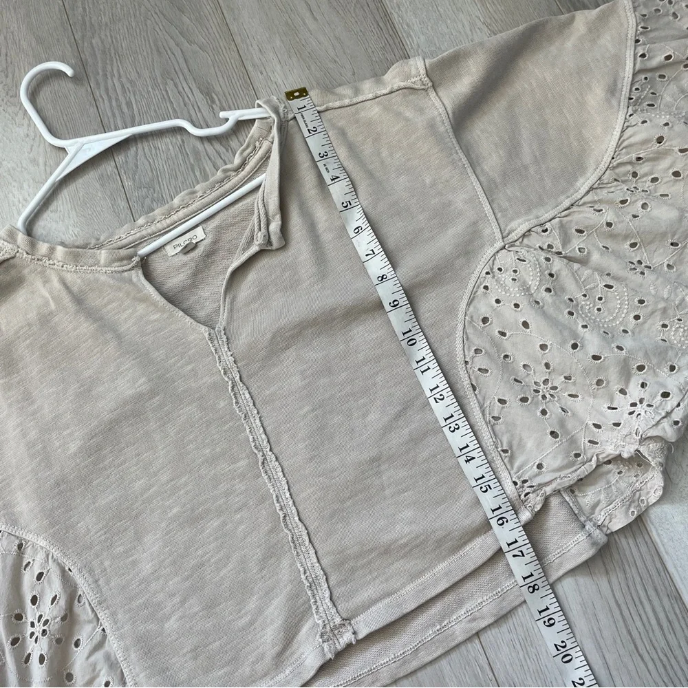 Pilcro Eyelet Sweatshirt batwing crop womens Beige (medium) boho anthropologie